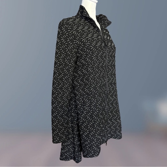 Kozan | Black & White Zip Jacket | Like New - Picture 3 of 6